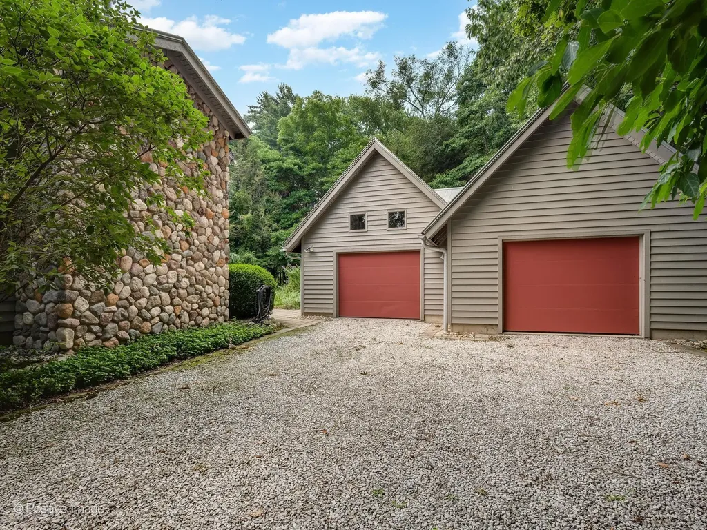 13670 S Cottonwood Lane Chikaming Township MI 49115