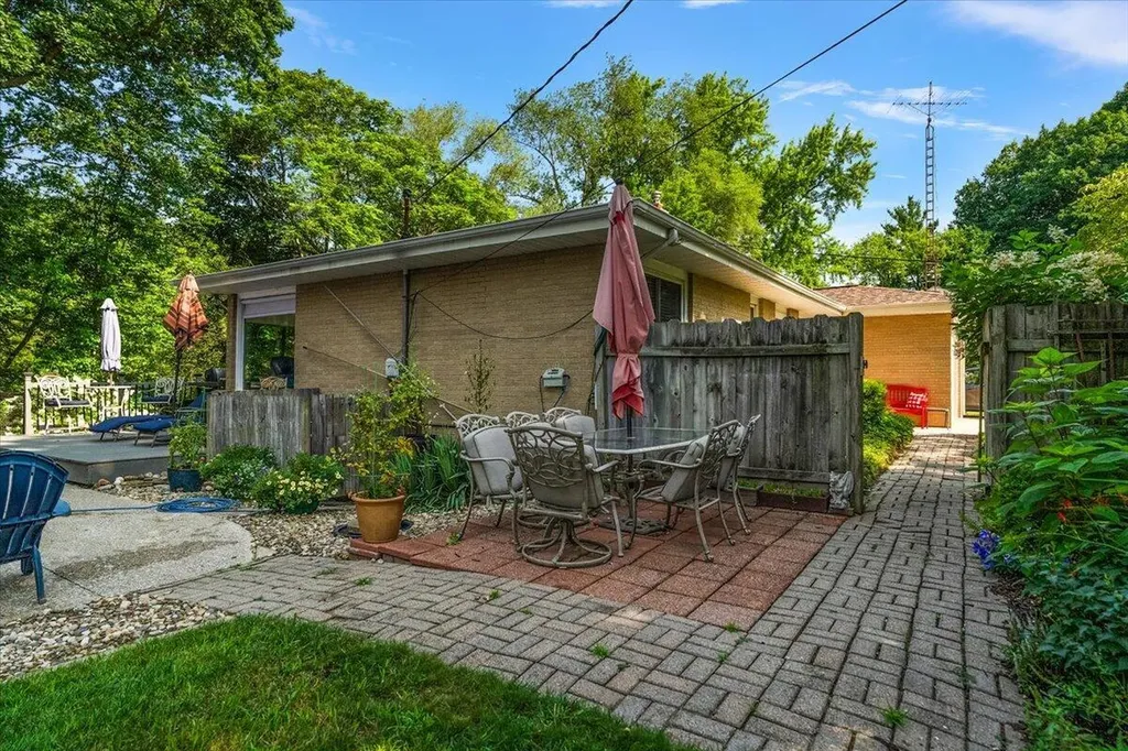 5236 Wilshire Terrace Lincoln Charter Township MI 49085
