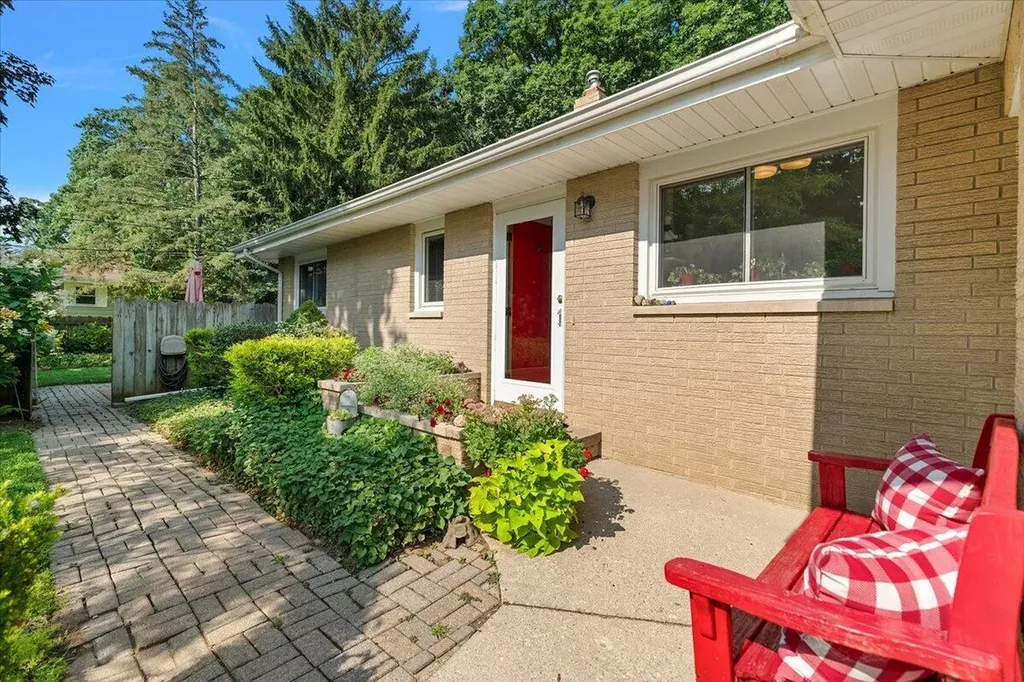5236 Wilshire Terrace Lincoln Charter Township MI 49085