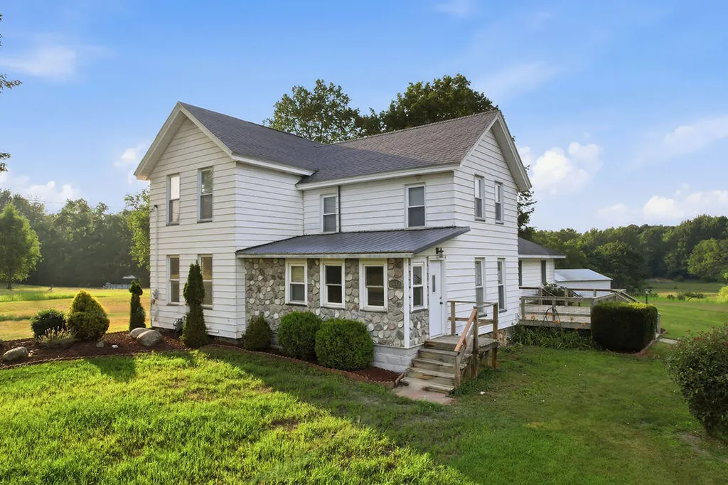 6649 122nd Avenue Ganges Township MI 49408