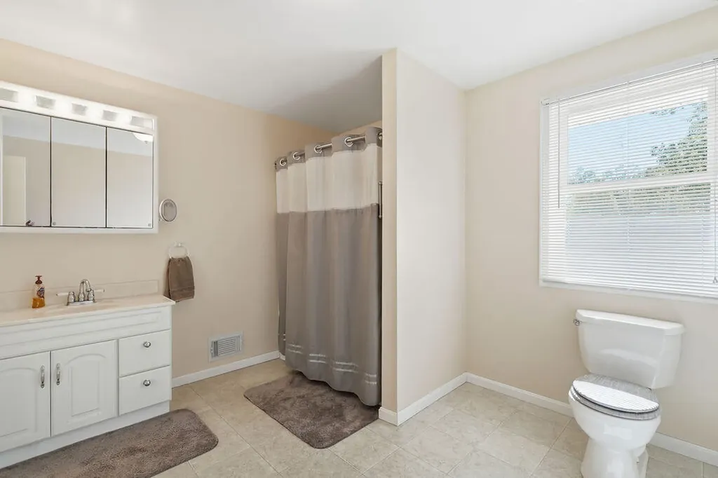 6649 122nd Avenue Ganges Township MI 49408