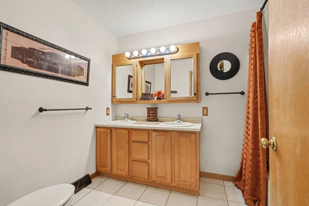 971 Niagara Drive Lawton Village MI 49065