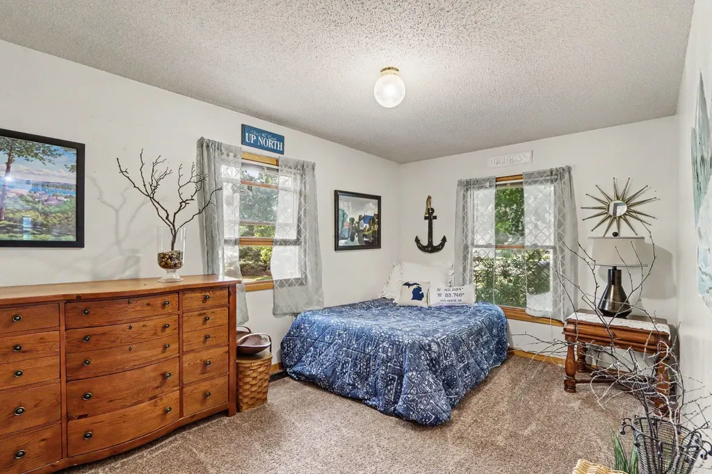 971 Niagara Drive Lawton Village MI 49065