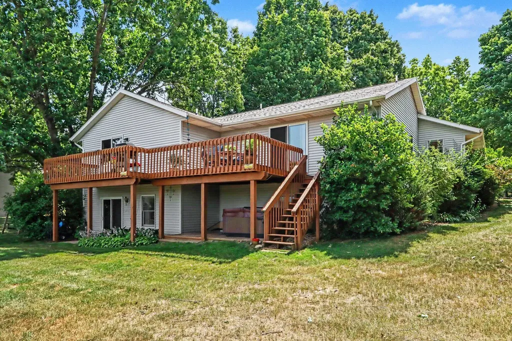 971 Niagara Drive Lawton Village MI 49065
