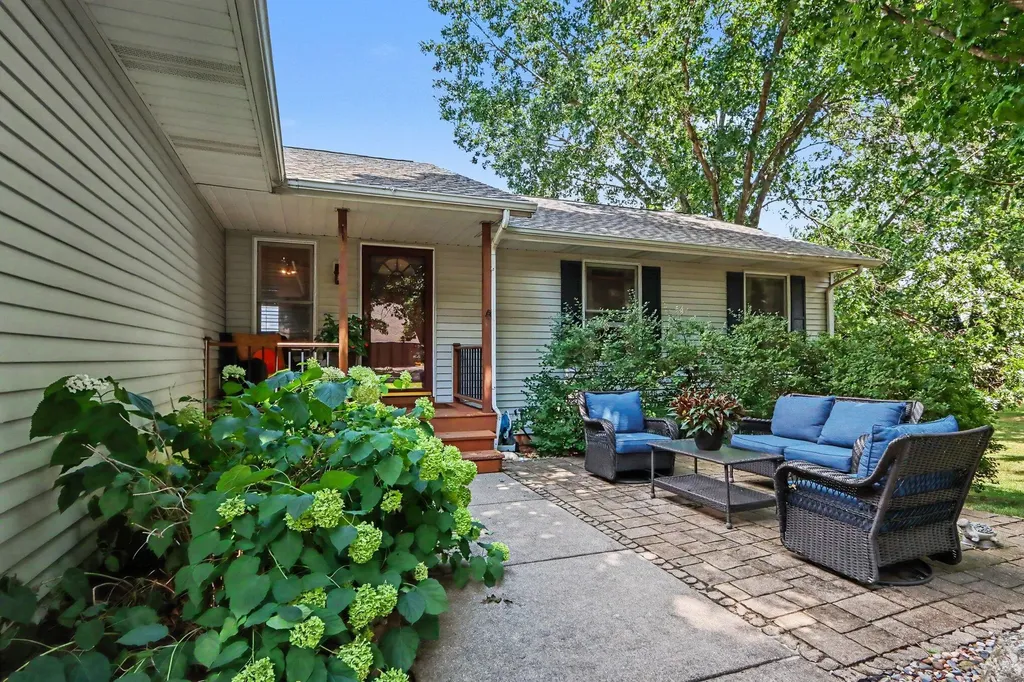 971 Niagara Drive Lawton Village MI 49065