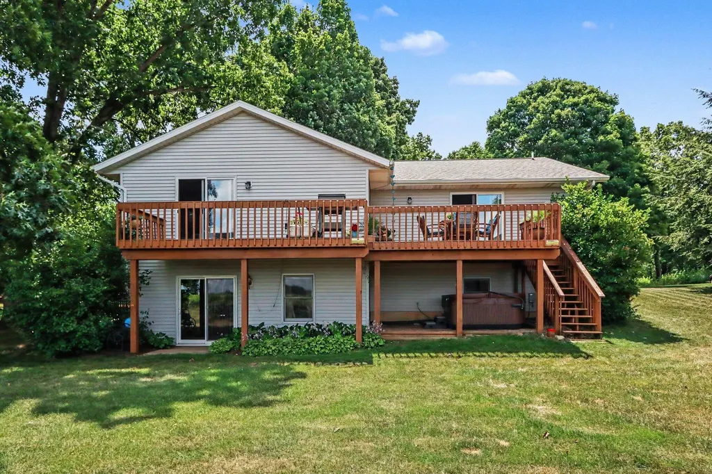 971 Niagara Drive Lawton Village MI 49065
