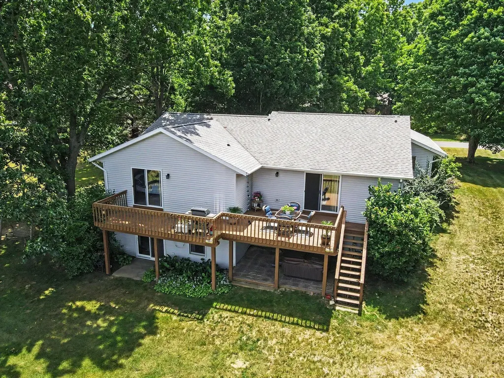 971 Niagara Drive Lawton Village MI 49065