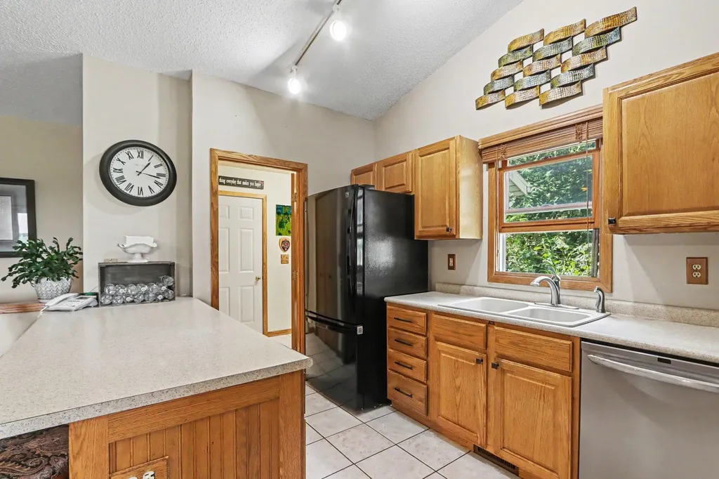 971 Niagara Drive Lawton Village MI 49065