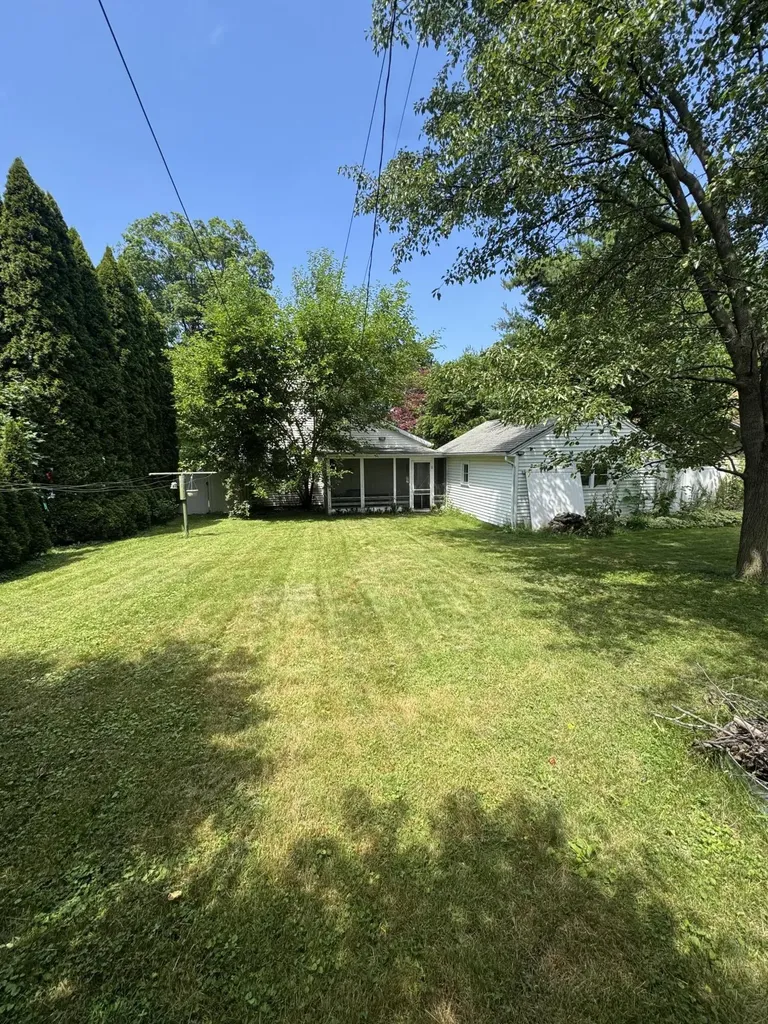 302 S Maple Street Sturgis City MI 49091