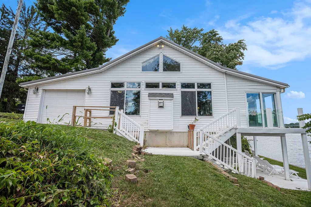 917 Elm Street Colon Village MI 49040
