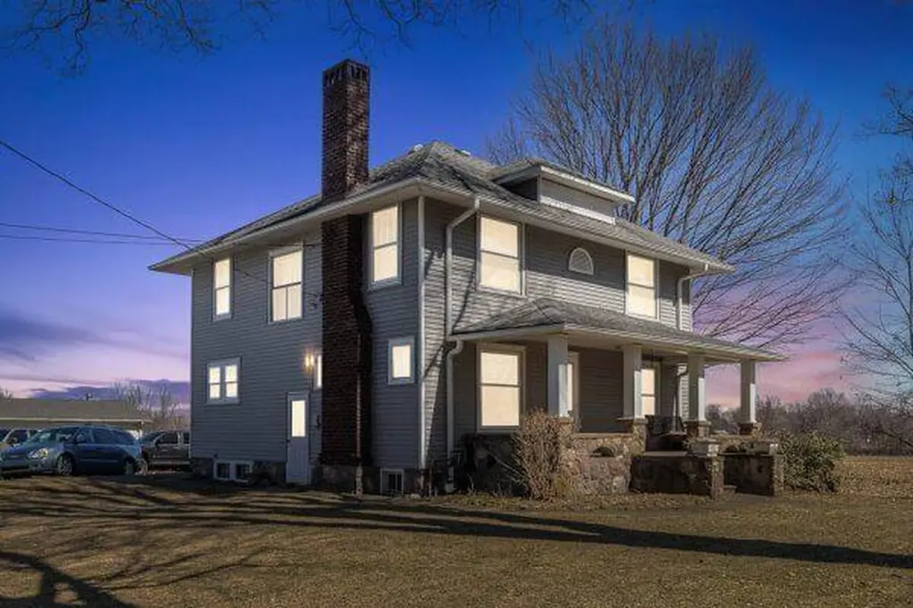832 W Front Street Burr Oak Village MI 49030