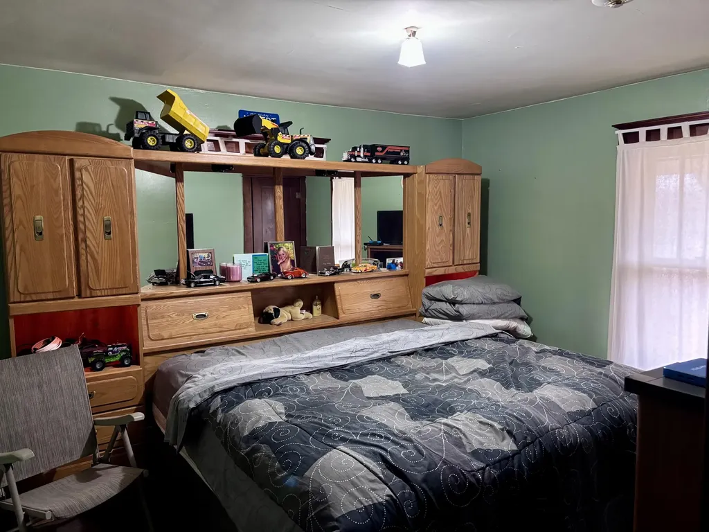 832 W Front Street Burr Oak Village MI 49030