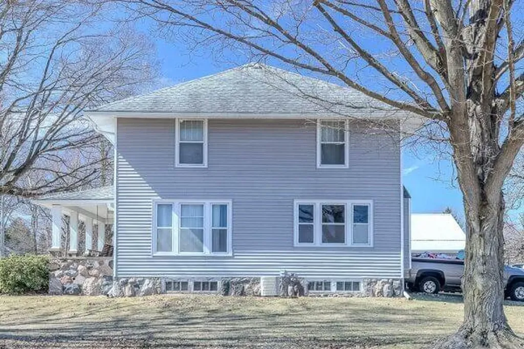 832 W Front Street Burr Oak Village MI 49030