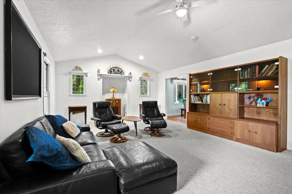 1435 Epley Road Williamston City MI 48895