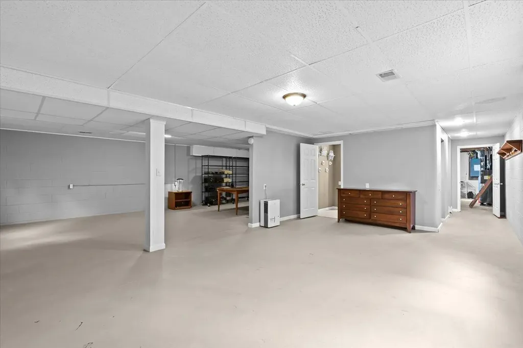 1435 Epley Road Williamston City MI 48895