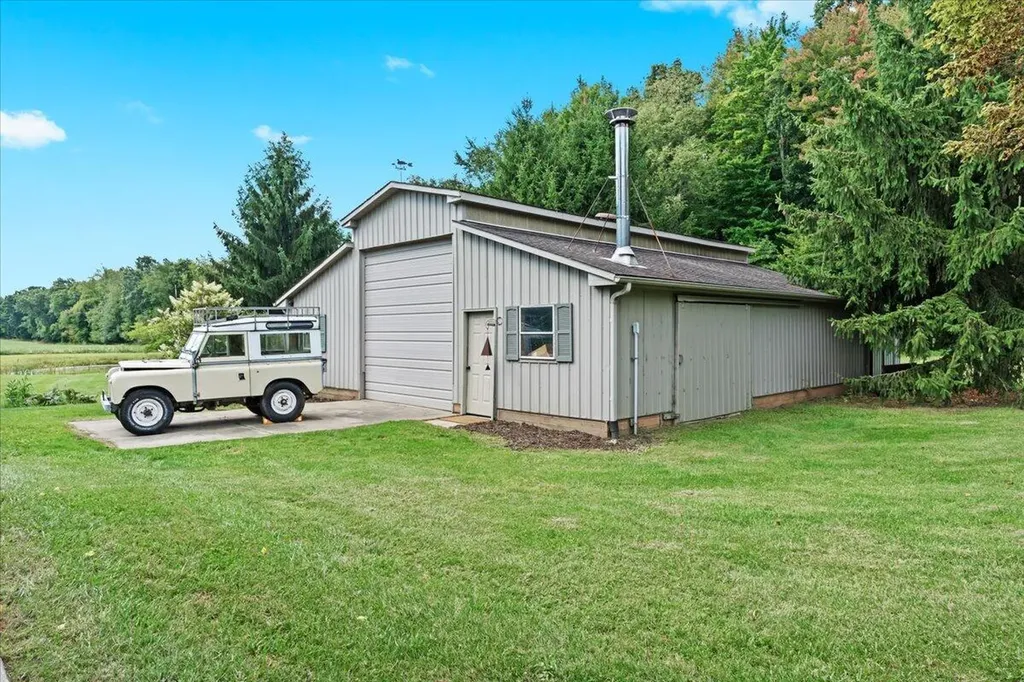 1435 Epley Road Williamston City MI 48895