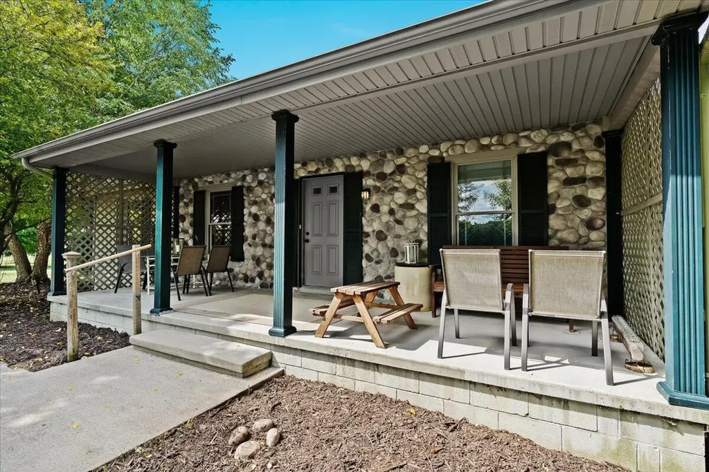 1435 Epley Road Williamston City MI 48895