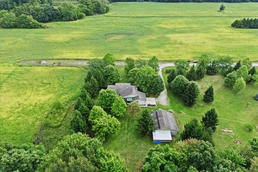 1435 Epley Road Williamston City MI 48895