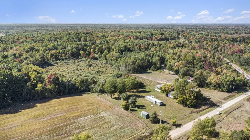 1215 Bear Avenue Redding Township MI 48625