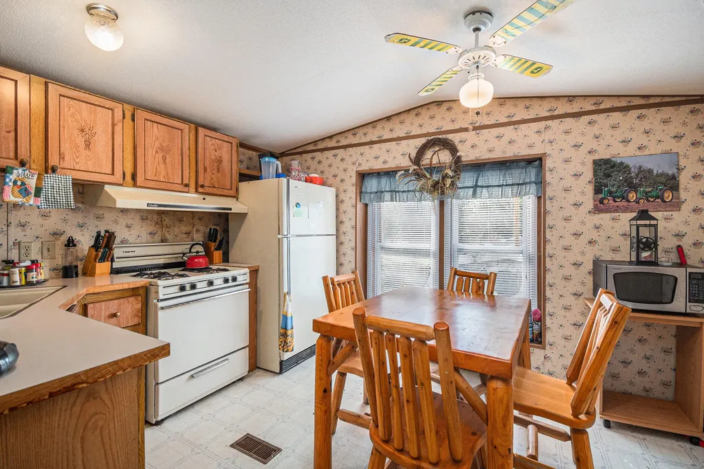 1215 Bear Avenue Redding Township MI 48625