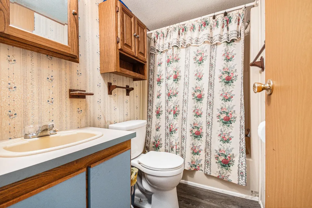 1215 Bear Avenue Redding Township MI 48625