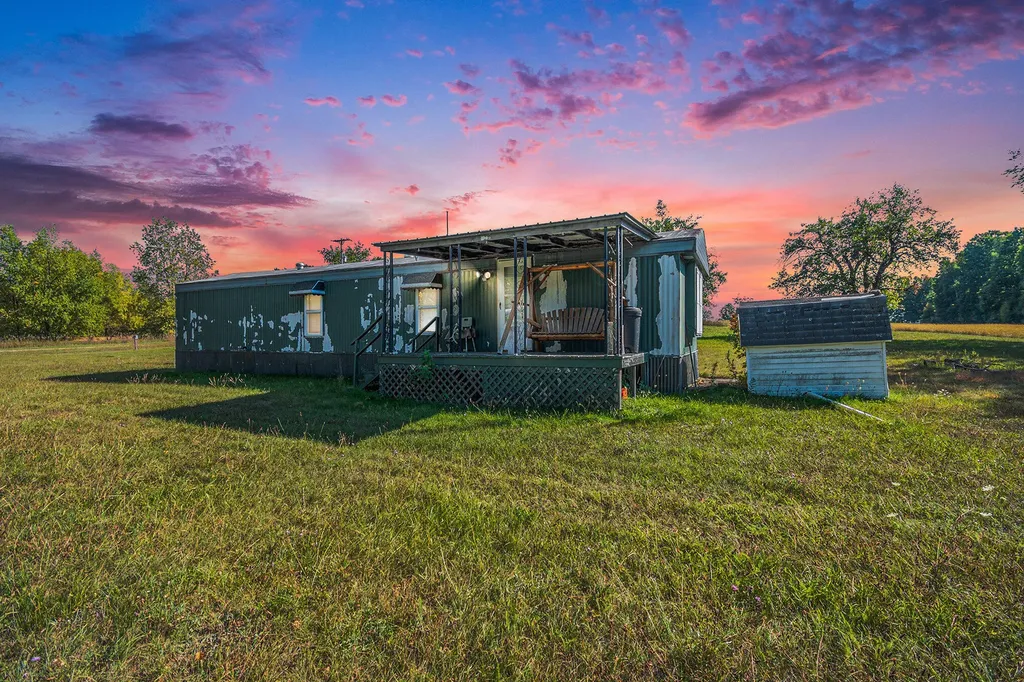 1215 Bear Avenue Redding Township MI 48625