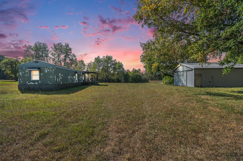 1215 Bear Avenue Redding Township MI 48625