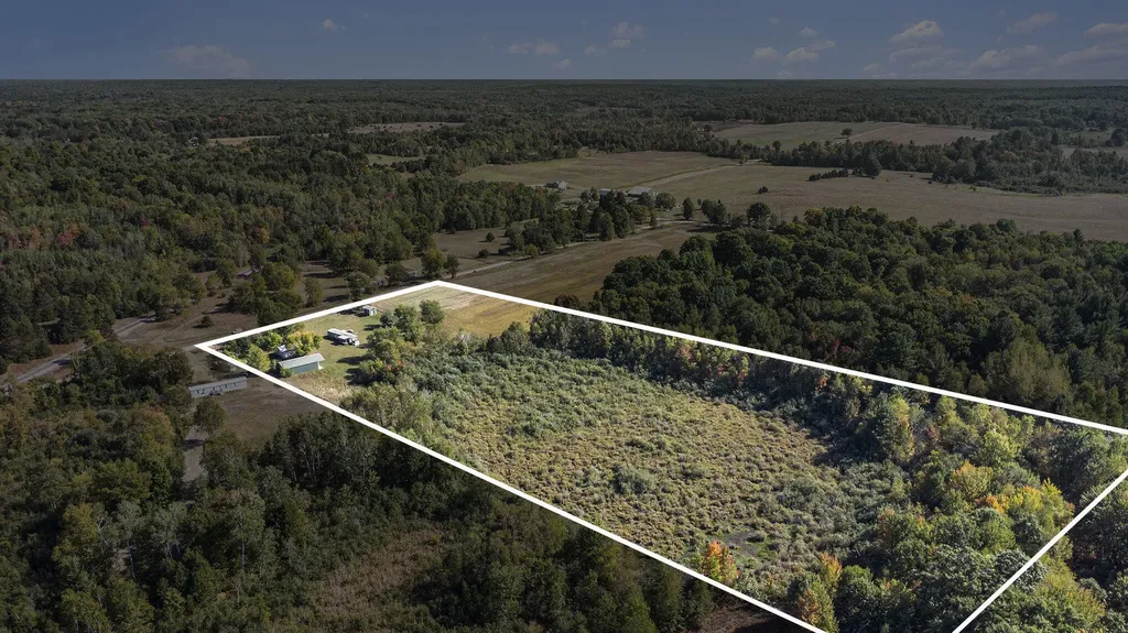 1215 Bear Avenue Redding Township MI 48625