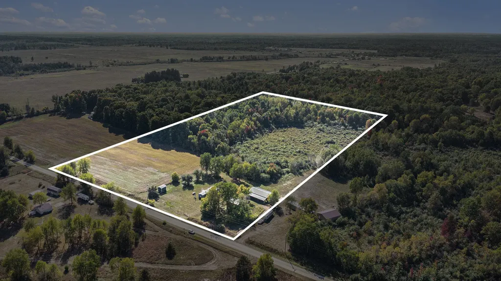 1215 Bear Avenue Redding Township MI 48625