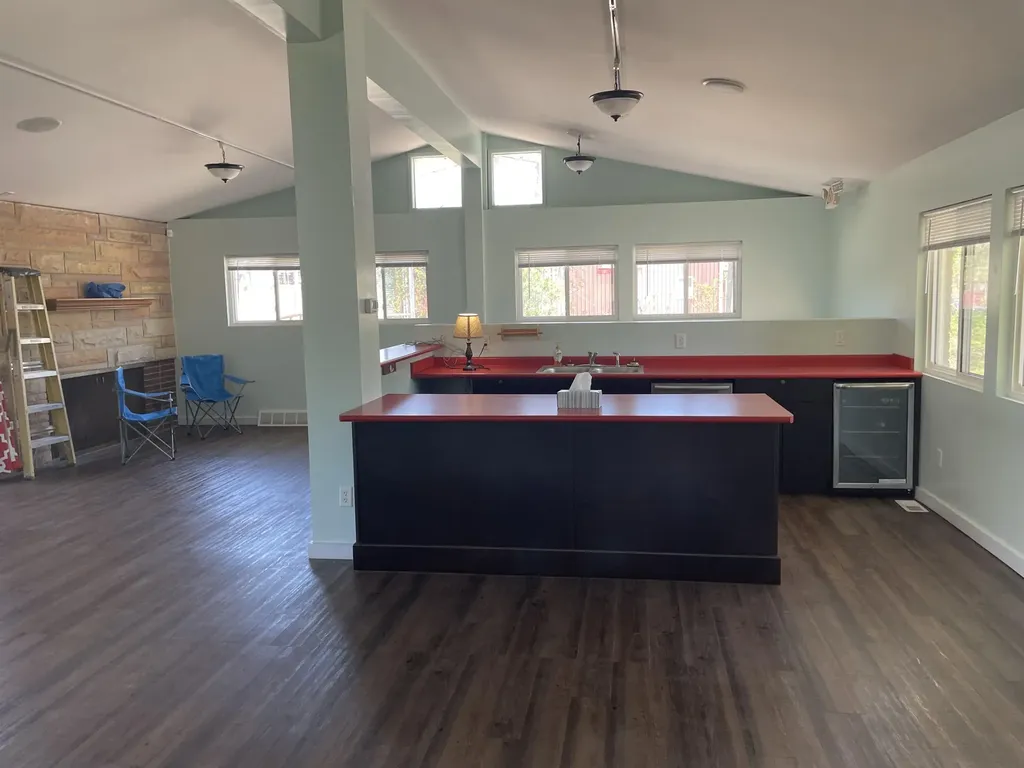 140 W Michigan Avenue Three Rivers City MI 49093