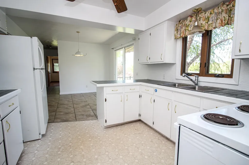 57436 Gearharts Landing Road Fabius Township MI 49093