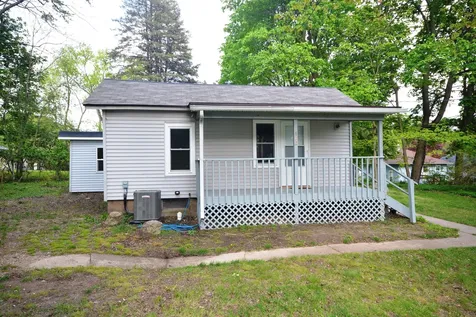 822 N Berrien Street Albion City MI 49224