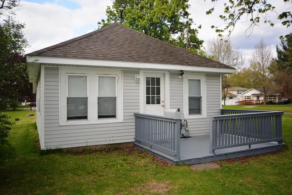 117 E North Street Albion City MI 49224