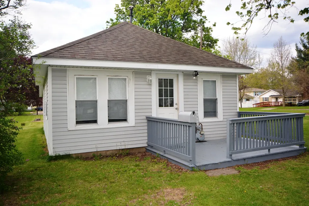 117 E North Street Albion City MI 49224