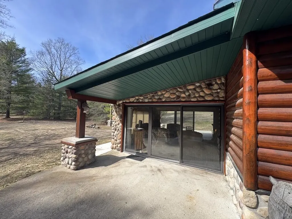 7584 Railroad Grade Nester Township MI 48624