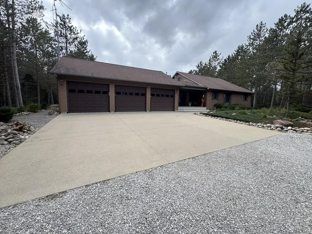 850 Jessica Lane Cumming Township MI 48654