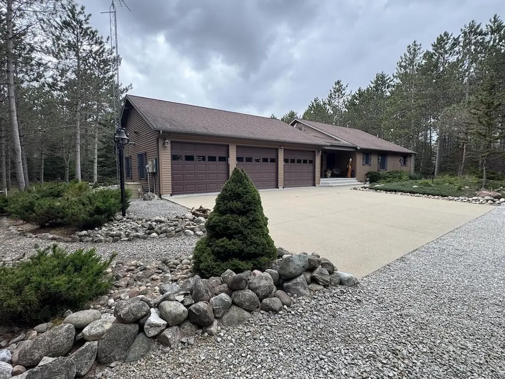 850 Jessica Lane Cumming Township MI 48654