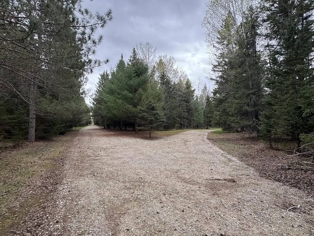 850 Jessica Lane Cumming Township MI 48654