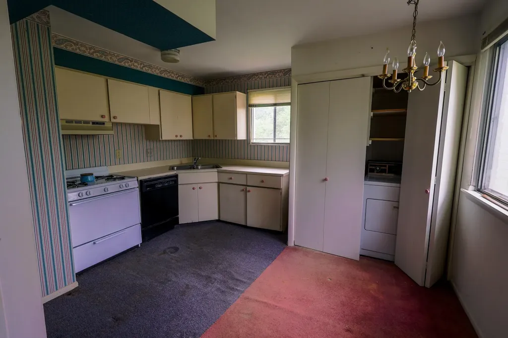 724 C Garland Circle Kalamazoo City MI 49008