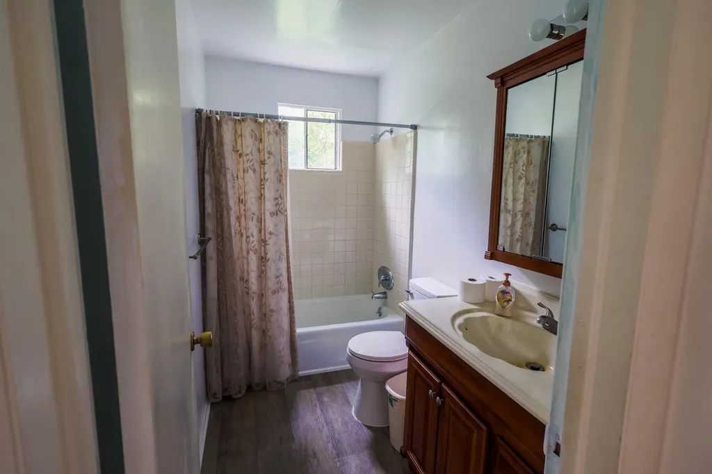 724 C Garland Circle Kalamazoo City MI 49008
