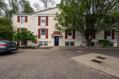 724 C Garland Circle Kalamazoo City MI 49008