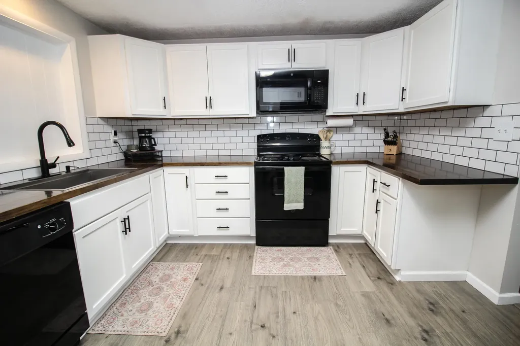 606 Millard Street Three Rivers City MI 49093