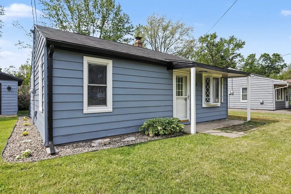 1816 Byrd Drive Portage City MI 49002