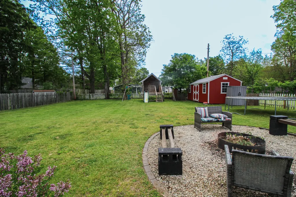 615 East Street Three Rivers City MI 49093