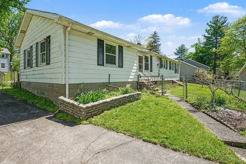 68438 Klinger Lake Road White Pigeon Township MI 49091