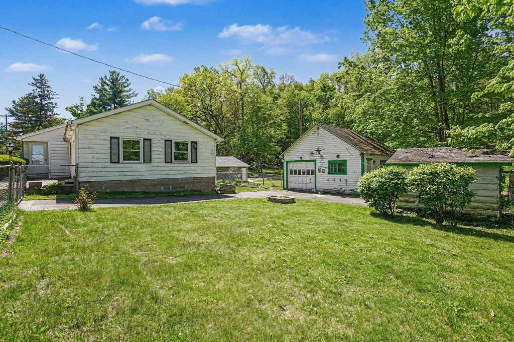 68438 Klinger Lake Road White Pigeon Township MI 49091