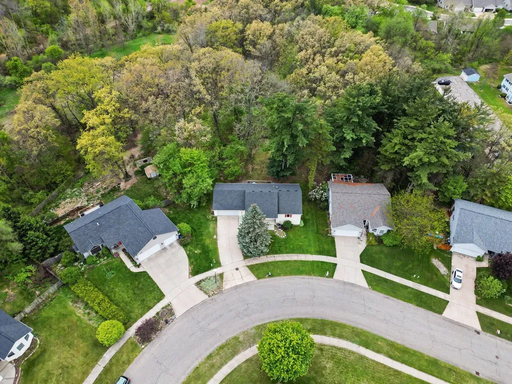 165 Hunters Trail Court Middleville Village MI 49333