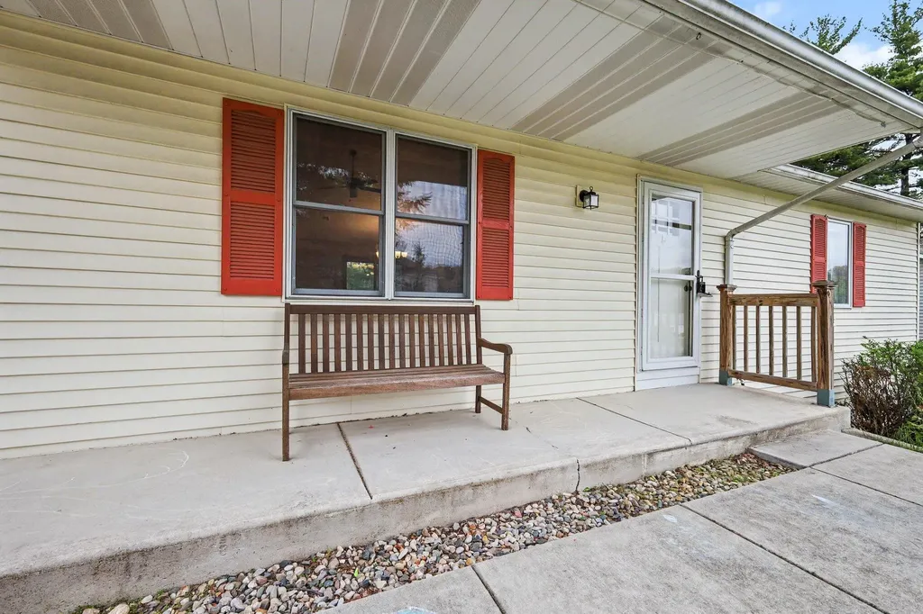 165 Hunters Trail Court Middleville Village MI 49333