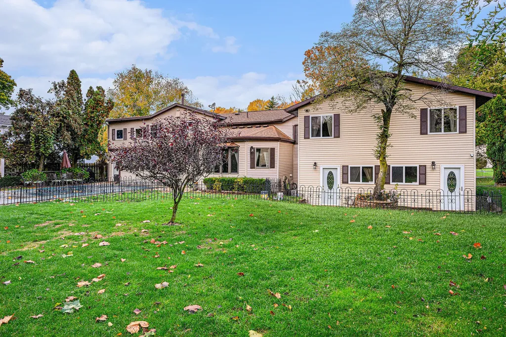 7702 N Gleneagle Drive Comstock Charter Township MI 49048