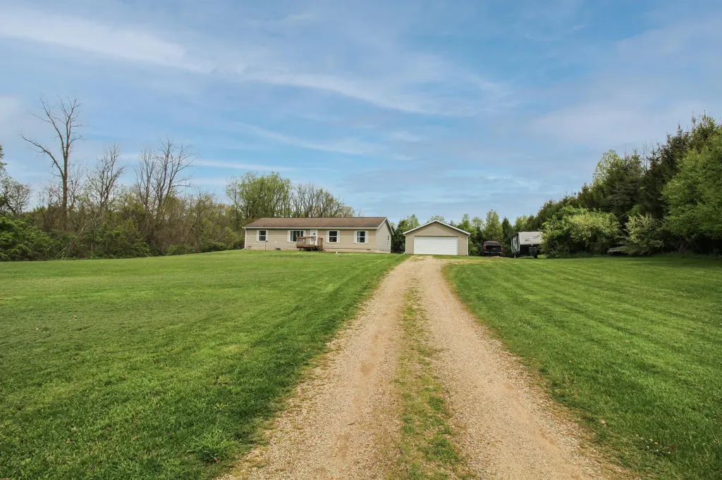 12524 Serenity Drive Flowerfield Township MI 49067